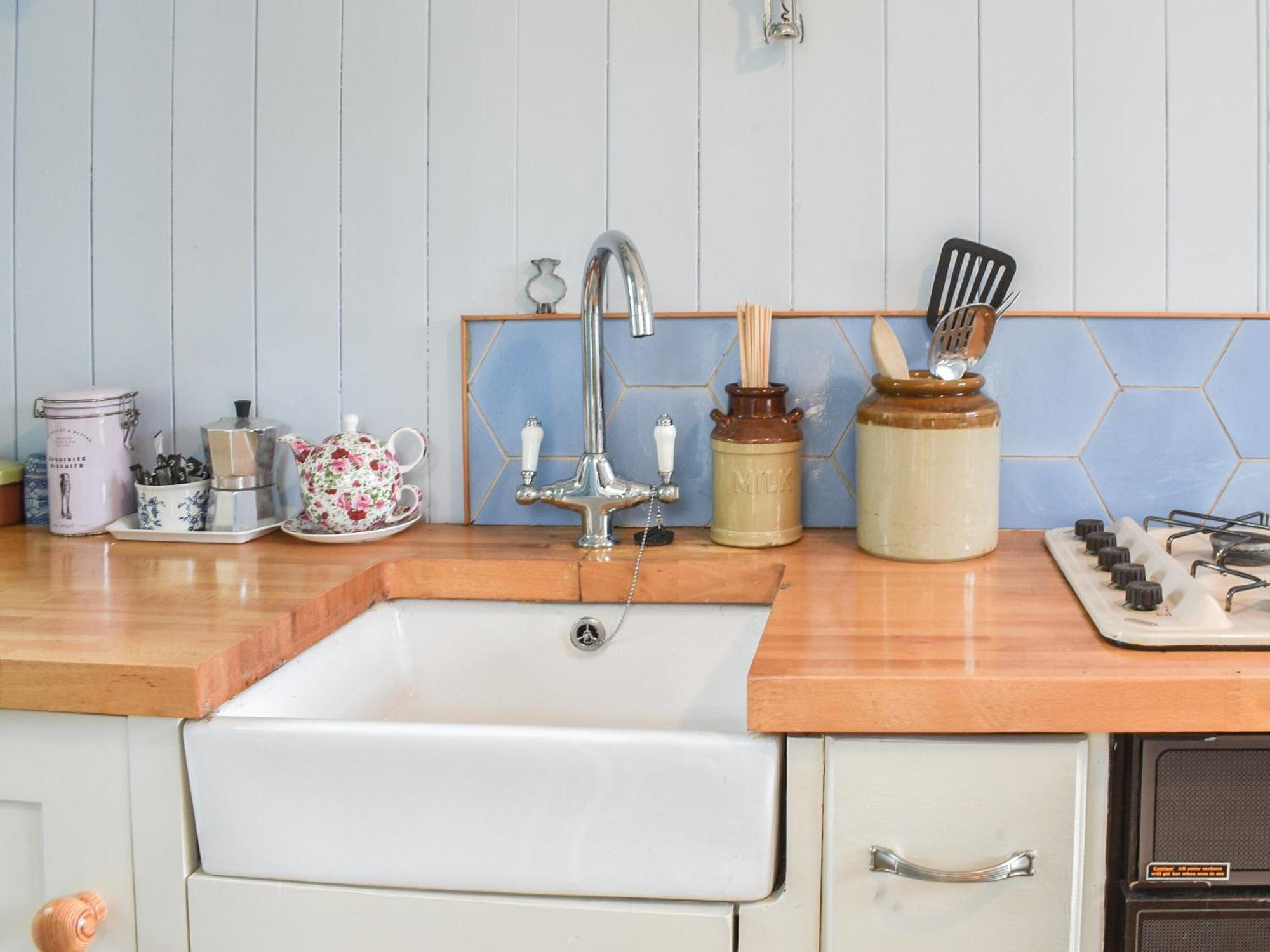 Farmhouse Garden Shepherds Hut Thursley Exterior photo